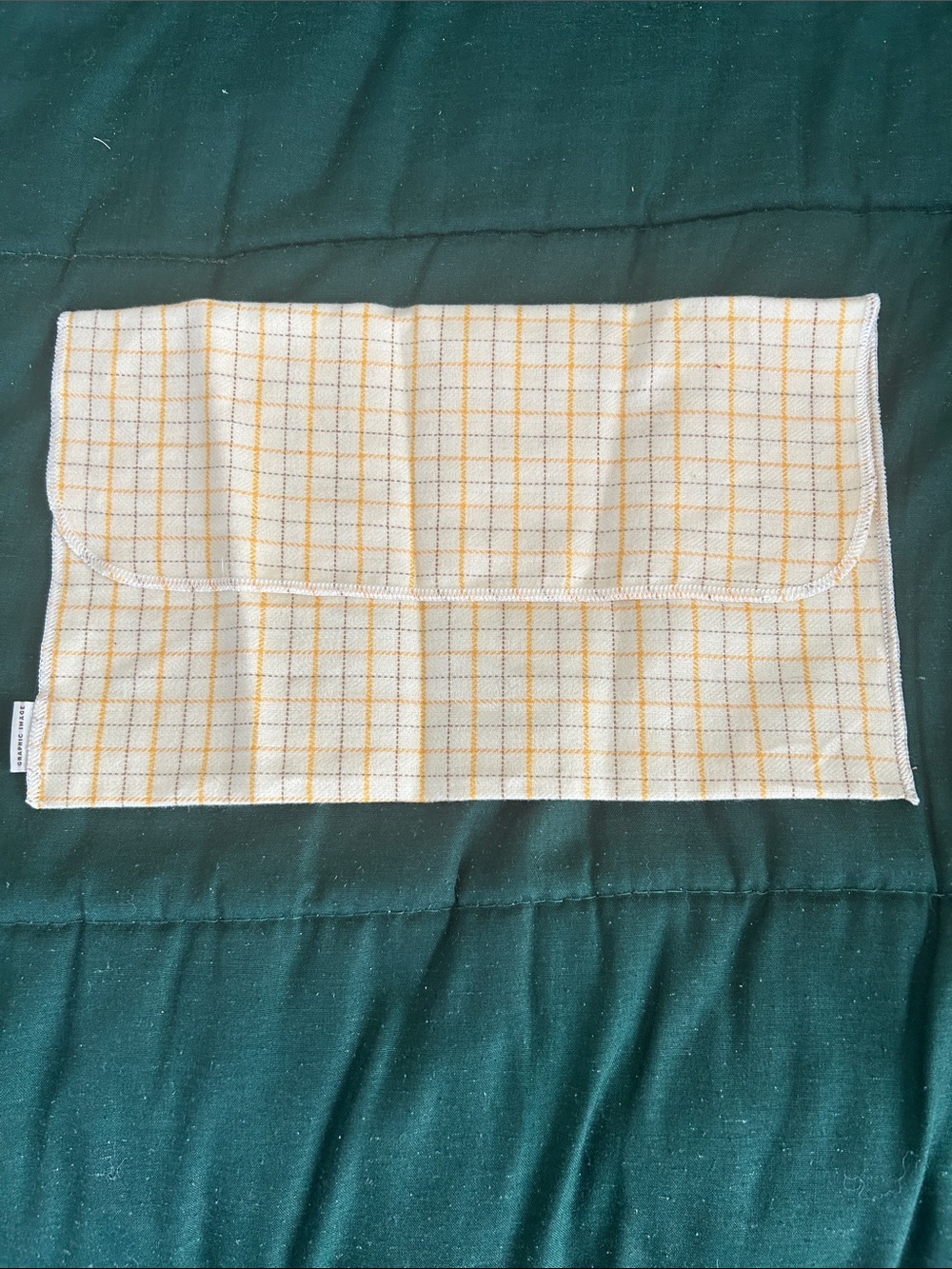 NWOT GRAPHiC IMAGE Dust Cover